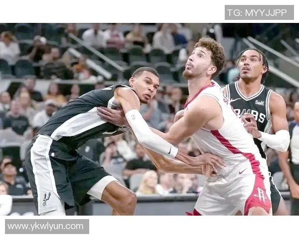 4月17日NBA焦点战马刺对决勇士双方球员状态与战术分析